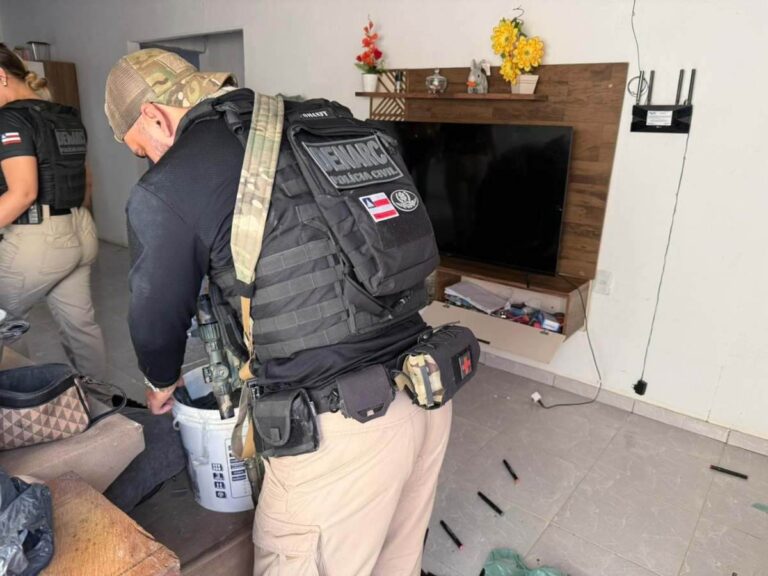 Homem-e-mulher-sao-presos-com-drogas-durante-operacao-no-sul-da-Bahia-Foto-Divulgacao-Ascom-PCBA