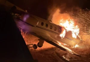 Incendio-com-aviao-de-Rey-Vaqueiro-