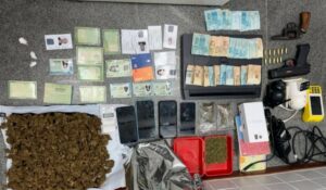 Operacao-Forca-Total-apreende-armas-drogas-e-veiculos-roubados-em-Feira-de-Santana-foto-reproducao-3