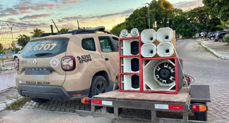 PM-apreende-paredao-por-perturbacao-do-sossego-em-Feira-de-Santana-Foto-Ascom-67a-CIPM