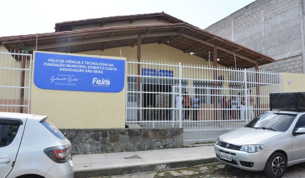 Prefeitura-de-Feira-de-Santana-abre-1o-Polo-de-Tecnologia-com-cursos-gratuitos-foto-divulgacao-