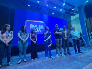 Prefeitura-de-Feira-de-Santana-sanciona-Bolsa-Permanencia-de-R-200-para-alunos-da-EJA-Foto-Ney-Silva-Acorda-Cidade-6