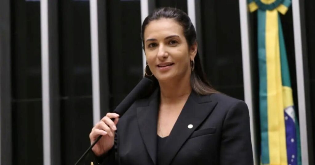 Roberta-Roma-Foto-Kayo-Magalhaes-Camara-dos-Deputados-1