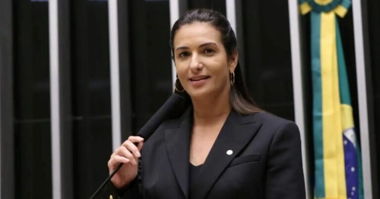 Roberta-Roma-Foto-Kayo-Magalhaes-Camara-dos-Deputados-1