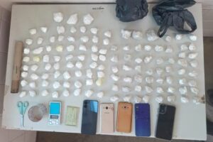 Suspeitos-de-trafico-sao-presos-com-18-kg-de-drogas-em-Guanambi-Foto-WhatsApp-Achei-Sudoeste