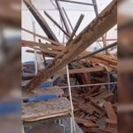 Teto-de-sala-de-aula-de-escola-estadual-na-Bahia-desaba-420-estudantes-ficam-sem-aula-