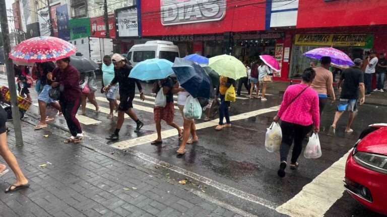 Transito-comercio-chuva-em-Feira_-foto-Paulo-Jose-7