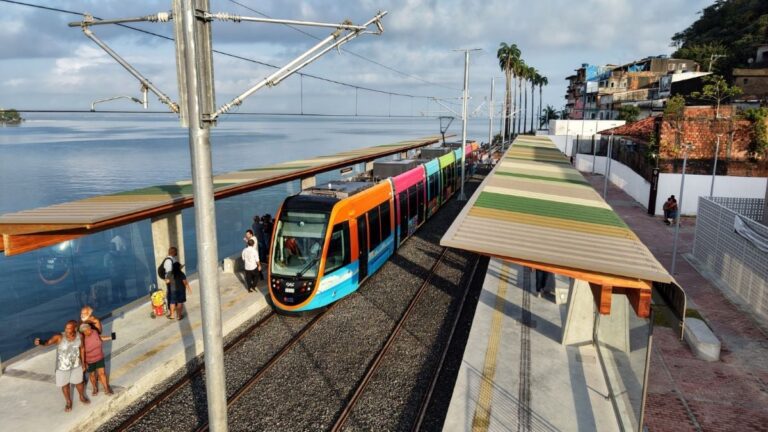 VLT-inicia-operacao-com-passageiros-na-Parada-Marisqueiras-nesta-terca-feira-foto-divulgacao-