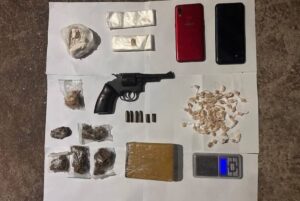 apreensao-de-armas-e-drogas-em-Ipiau