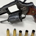 arma-apreendida-38-Homem-morre-apos-trocar-tiros-com-a-Policia-Militar-na-Mantiba-foto-divulgacao-