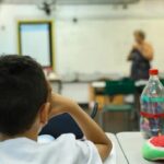 estudante-na-sala-de-aula
