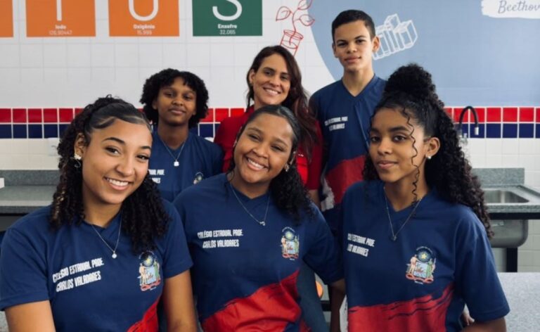 estudantes-da-bahia-santa-barbara