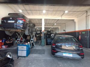 oficina-de-carros-eletricos-e-hibridos