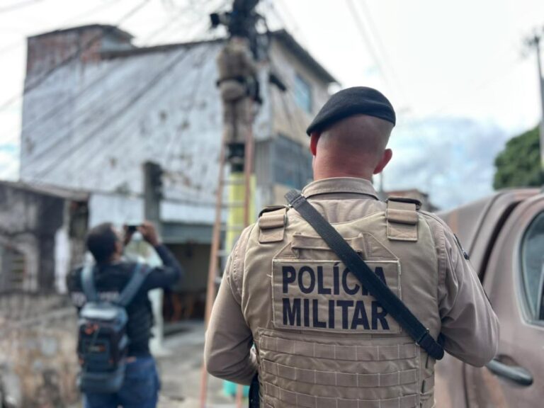 operacao-policia-militar-olhos-fechados