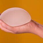 protese-de-silicone-mama-feminina-outubro-rosa-foto-reproducao