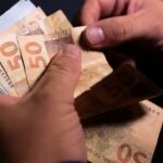 real-dinheiro-salario-munino-abono-reais-foto-marcello-casal-jr