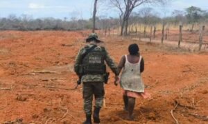 Casal-e-encontrado-em-fazenda-na-Bahia-sob-suspeita-de-trabalho-analogo-a-escravidao-Foto-Reproducao-Bom-Jesus-da-Lapa-Noticias