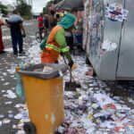 Derrame-de-santinhos-_-foto-Paulo-Jose-Acorda-Cidade
