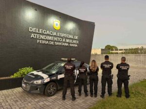 Homem-e-preso-suspeito-de-agredir-companheira-em-Feira-de-Santana-Foto-Reproducao-Deam