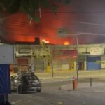 Incendio-de-grandes-proporcoes-atinge-lojas-em-Vitoria-da-Conquista-foto-reproducao-