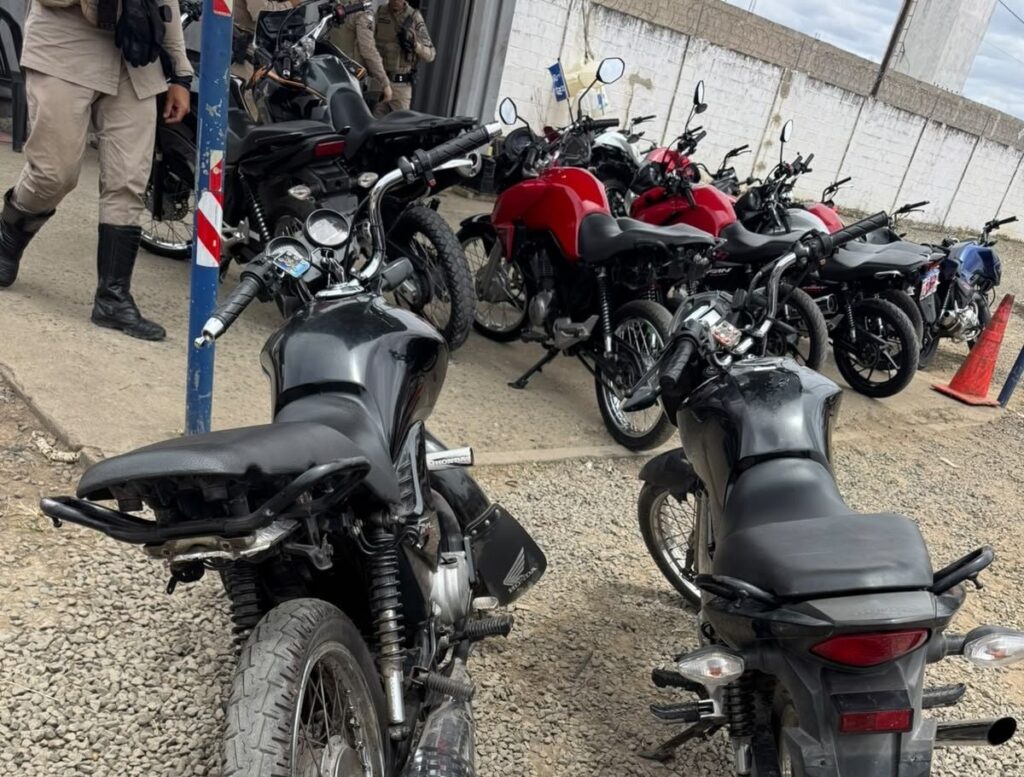 Motos-apreendidas-pelo-CPRL-em-Feira-e-regiao