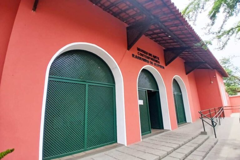 Museu-de-Arte-Contemporanea-Raimundo-de-Oliveira-MAC-Foto-ACM