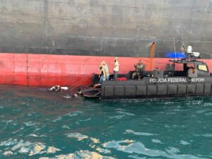 PF-localiza-drogas-em-navio-atracado-em-Salvador