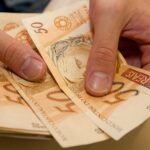 Pagamento-em-dinheiro-vivo-na-entrega-e-commerce-1