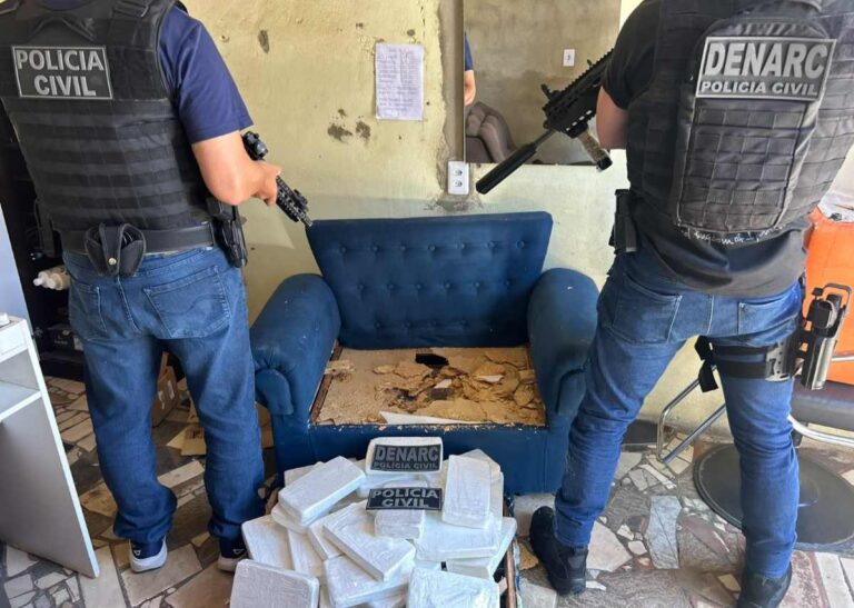 Policia-Civil-apreende-30-kg-de-cocaina-escondidos-em-sofas-e-moveis-Foto-Divulgacao-Ascom-PCBA