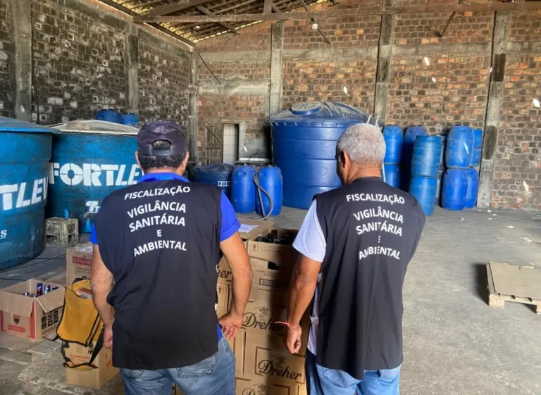 Policia-Civil-interdita-fabrica-clandestina-de-cachaca-3