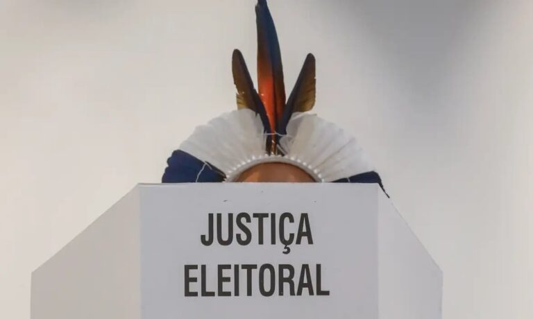 Votacao-da-populacao-indigena-Foto-Paulo-Pinto-Agencia-Brasil