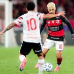 jogador-do-flamengo-Flamengo-empata-com-Estudiantes-cai-nos-penaltis-e-da-adeus-a-Libertadores-foto-reproducao-