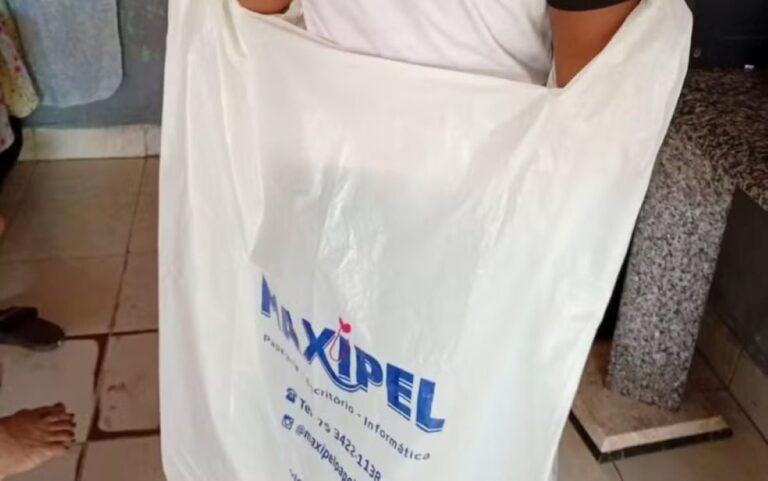 menino-com-autismo-enviado-para-casa-dentro-de-saco-plastico-1