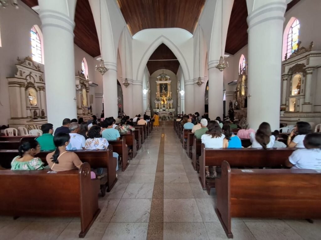 missa-feriado-dia-de-finados-foto-ney-silva-aocrda-cidade