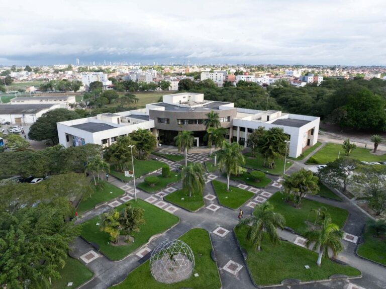 predio-da-reitoria-da-Uefs-foto-divulgacao-