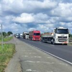rodovia-estrada-BR-116-caminhao-foto-Ed-Santos-Acorda-Cidade-